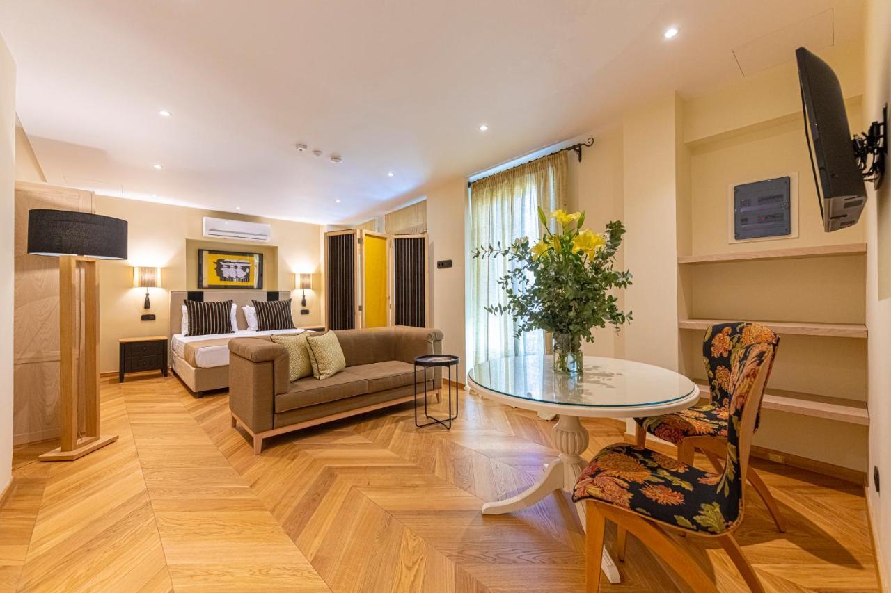 Ipelhome - Plaka Boutique Apartments Athene Buitenkant foto