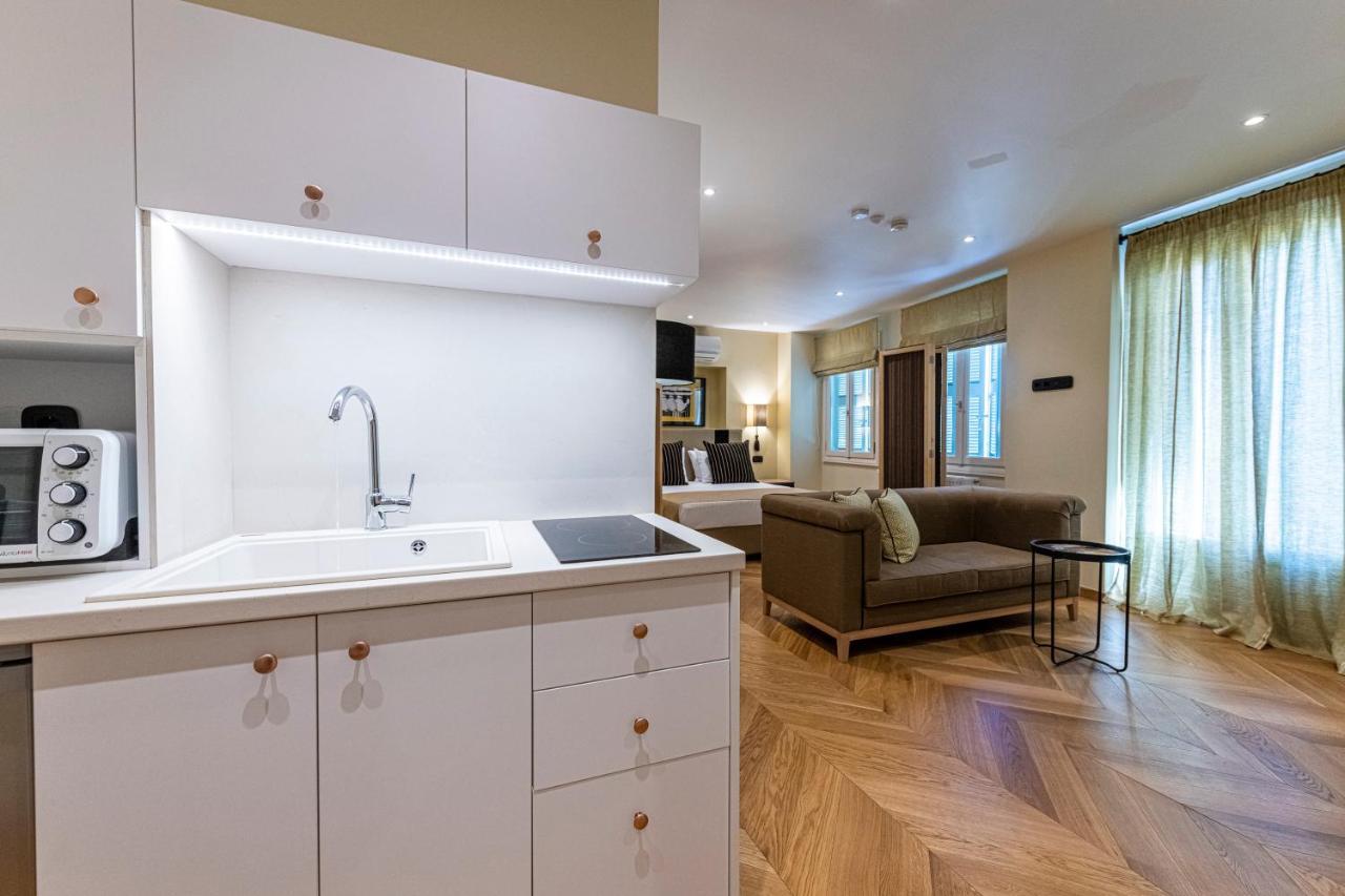 Ipelhome - Plaka Boutique Apartments Athene Buitenkant foto